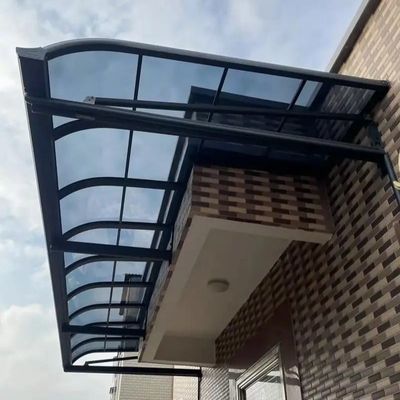 Un buon prezzo. Tende in policarbonato moderne con funzione di auto-pulizia in linea
