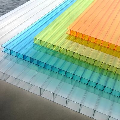 Piastrelle di tetto in policarbonato da 4 mm a 20 mm a colori a pareti multiple Materiali di tetto leggeri e durevoli