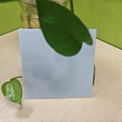 Un buon prezzo. 2 mm di policarbonato opale in foglio solido resistente agli urti sia per uso commerciale che residenziale in linea