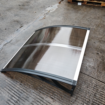 Un buon prezzo. Tenda in policarbonato fai da te con telaio in plastica per porte e finestre in linea