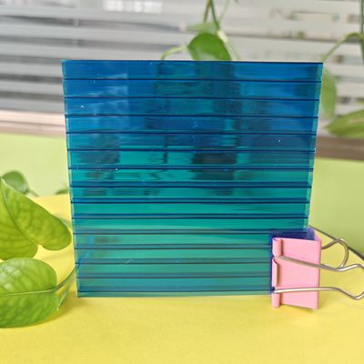 Un buon prezzo. 4 mm a 12 mm di foglio di policarbonato termoplastico a filtro blu per un'illuminazione ambientale fresca e piacevole e una elevata resistenza agli urti in linea
